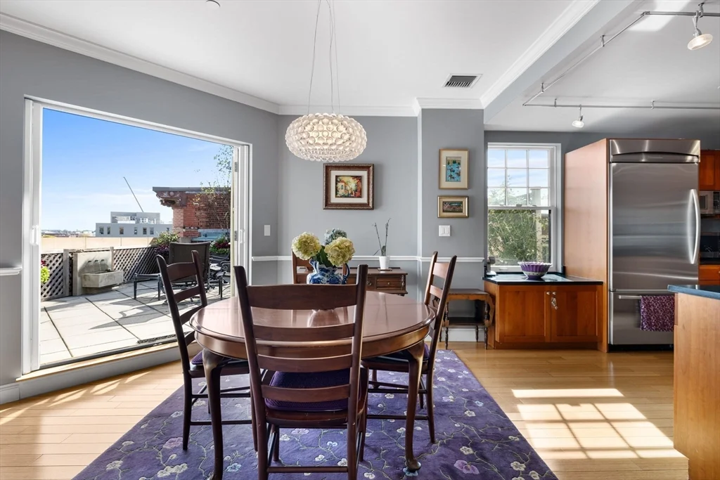 10 Vernon, Coolidge Corner