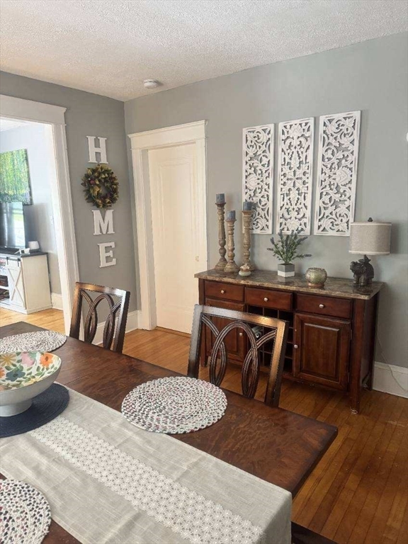 33 Barnes Ave, Worcester