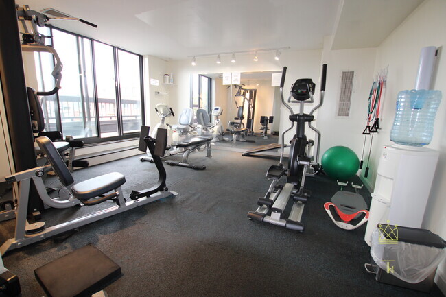 85 Brainerd Rd, Brighton