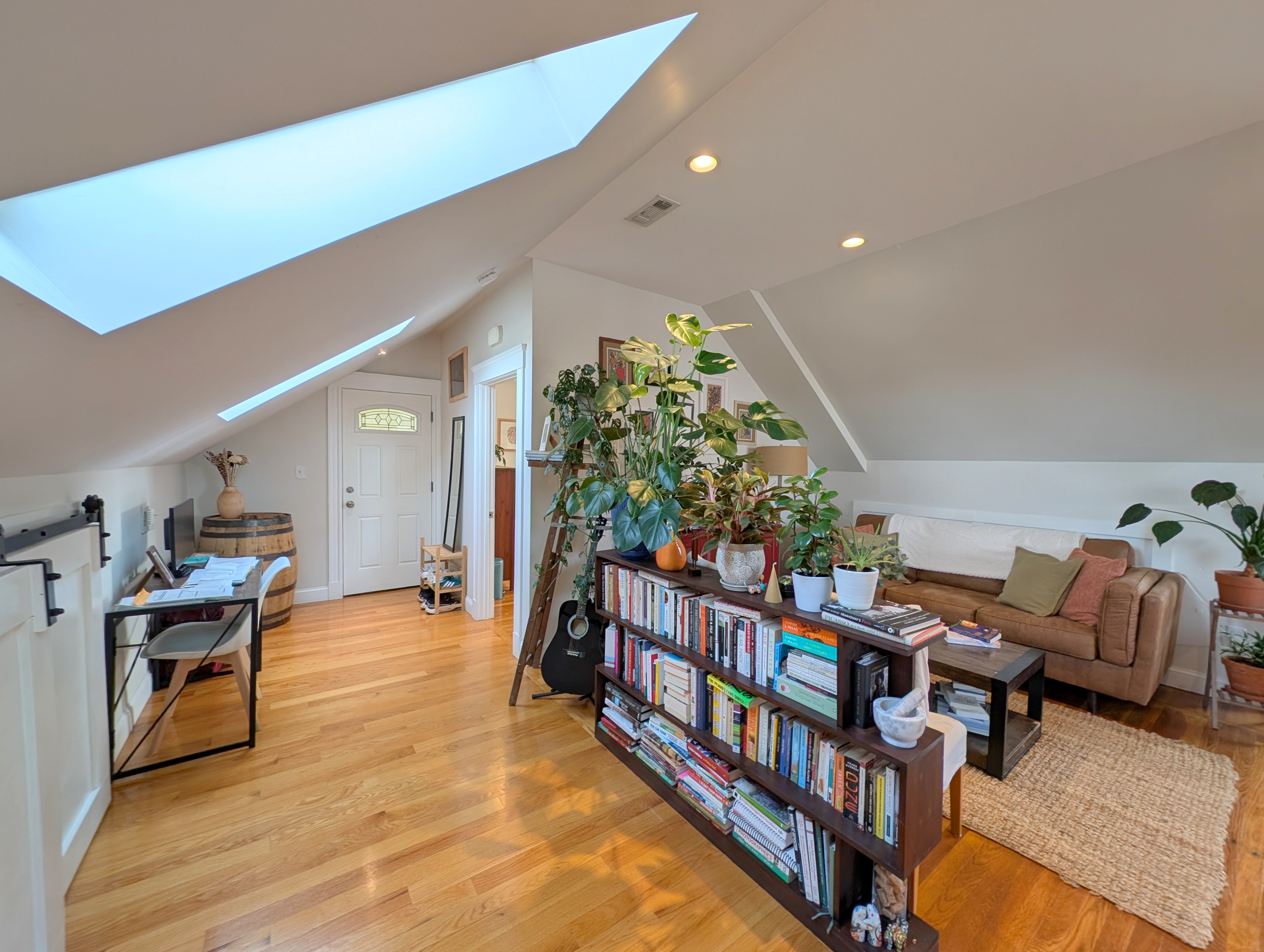 472 Main St, Medford