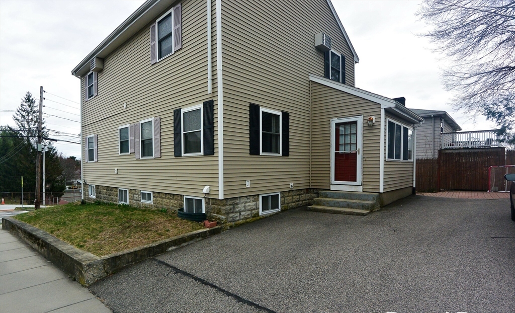 56 Westminster Ave, Watertown