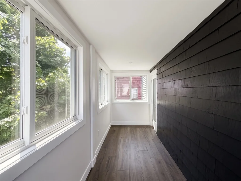 10 Pearl, West Everett
