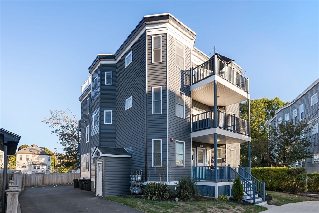 35 Somerset Ave, Winthrop