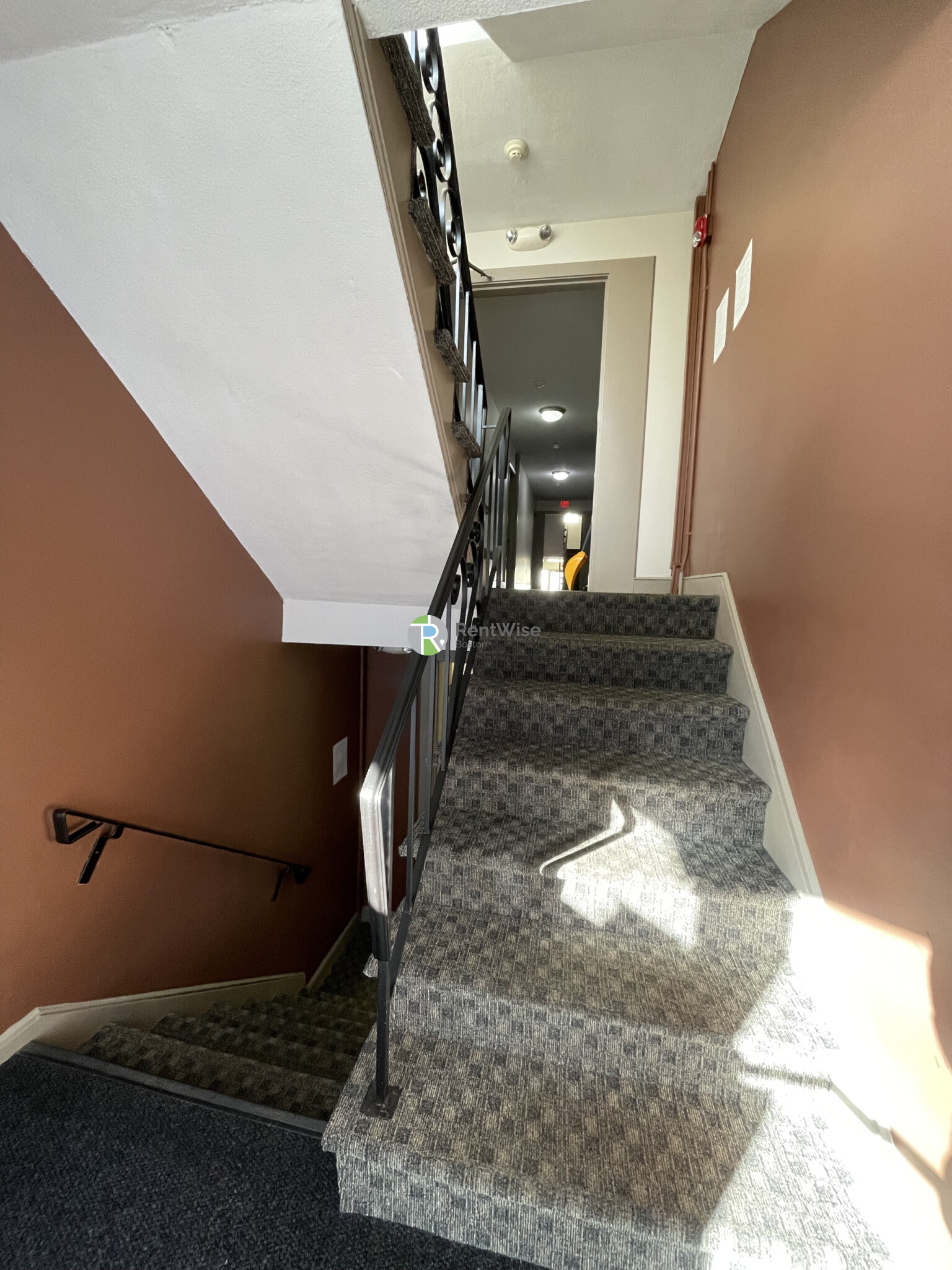 34 Gardner St, Allston