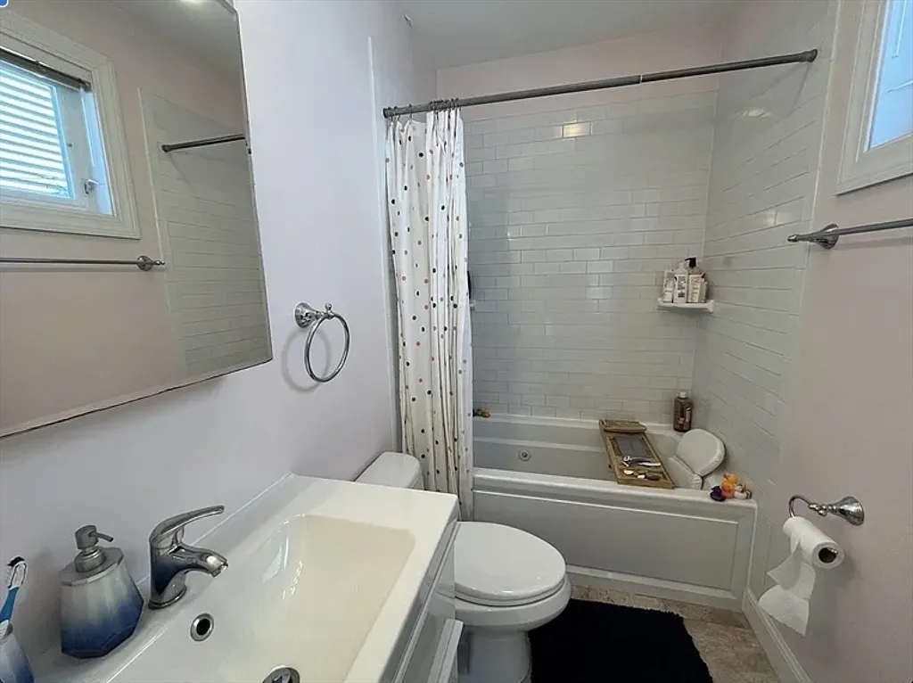 20R Cross St, East Somerville