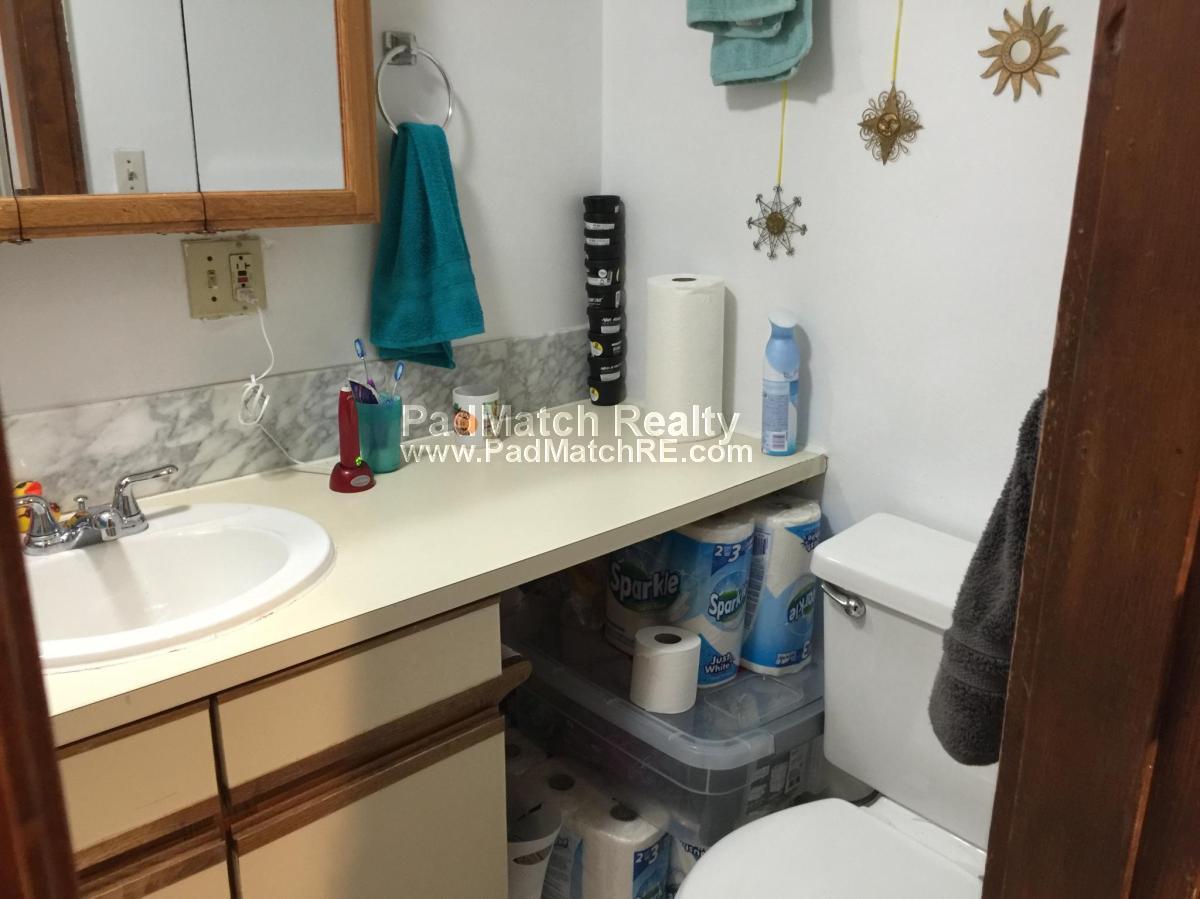 218 Hemenway St, Fenway