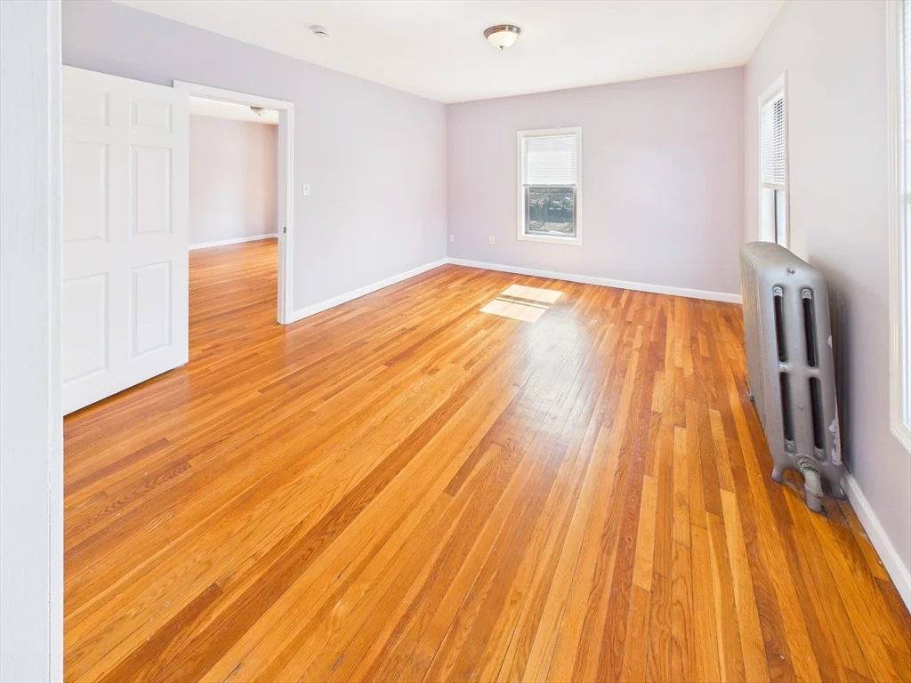 1015 Hyde Park Ave, Hyde Park