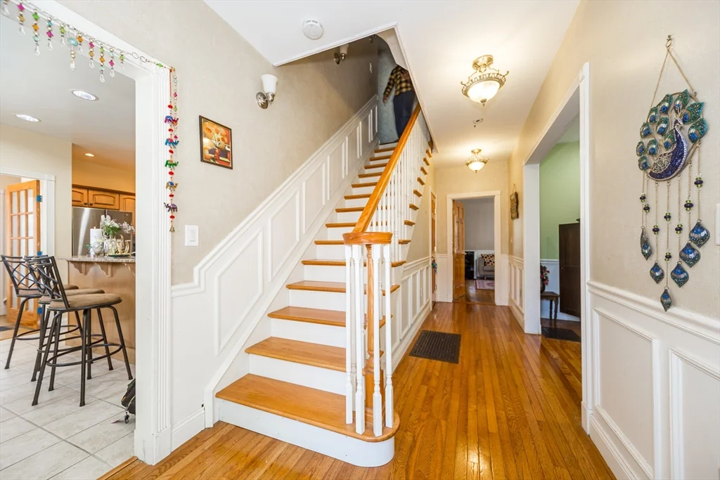 26 Pine St, Natick