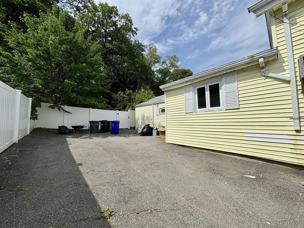 1318 Salem St, Malden