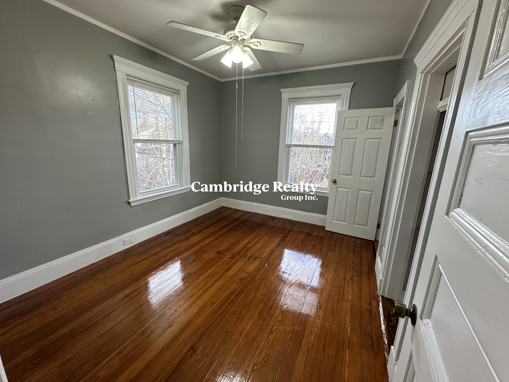 10 Farragut Ave, West Somerville