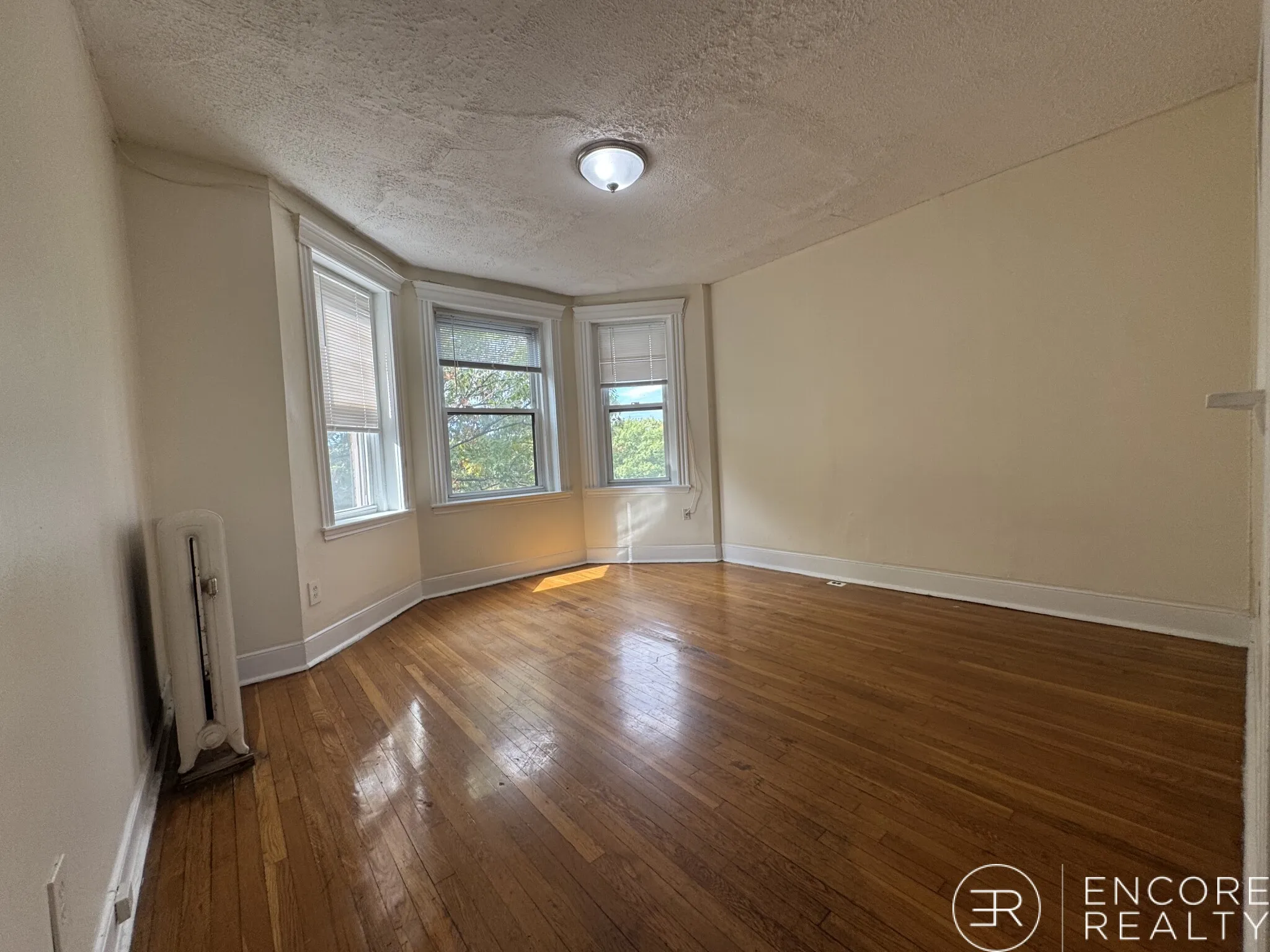 364 Riverway, Mission Hill