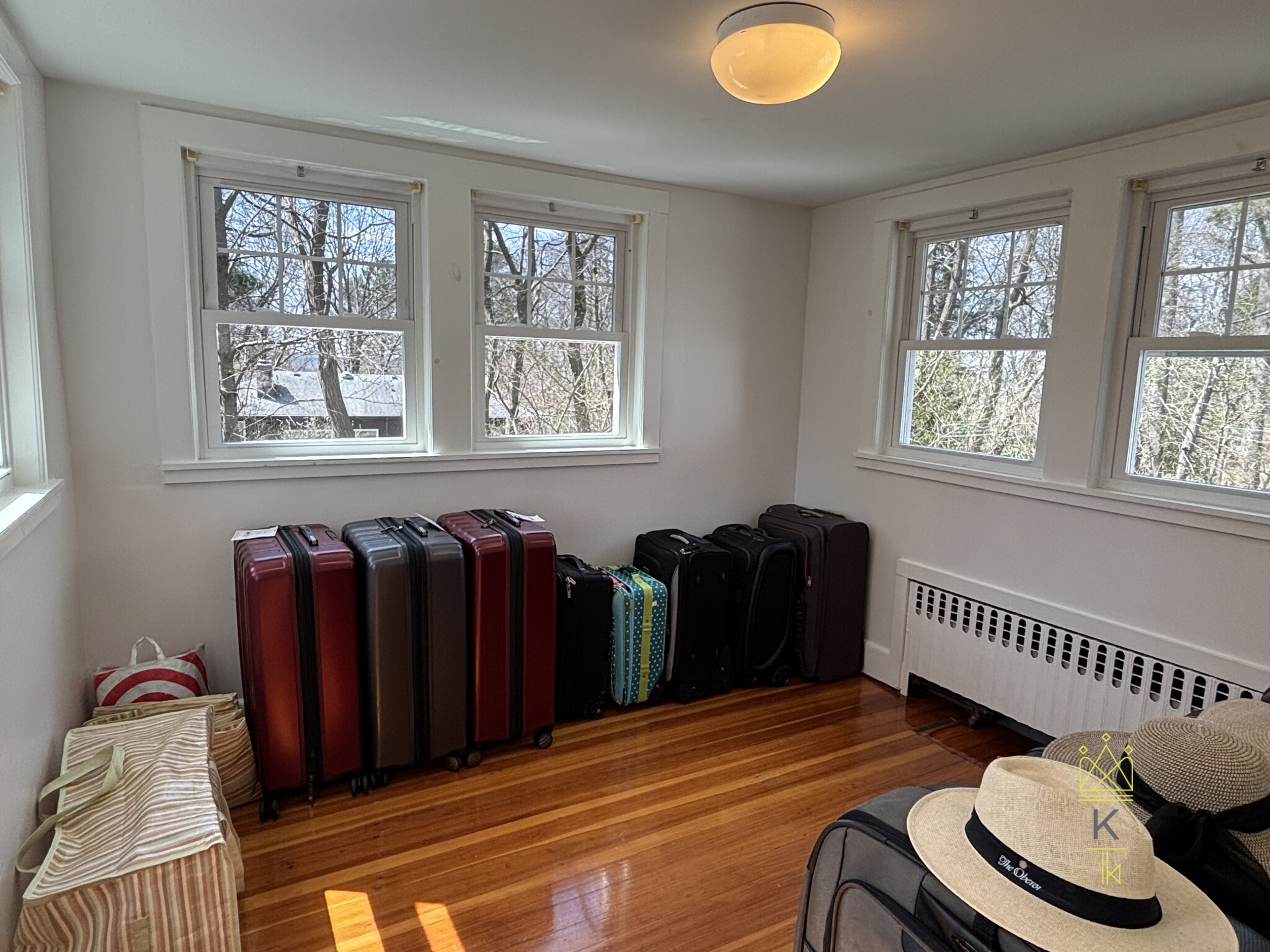 198 Wolcott Rd, Chestnut Hill