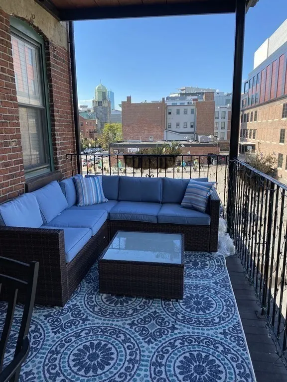 116 W Broadway, South Boston
