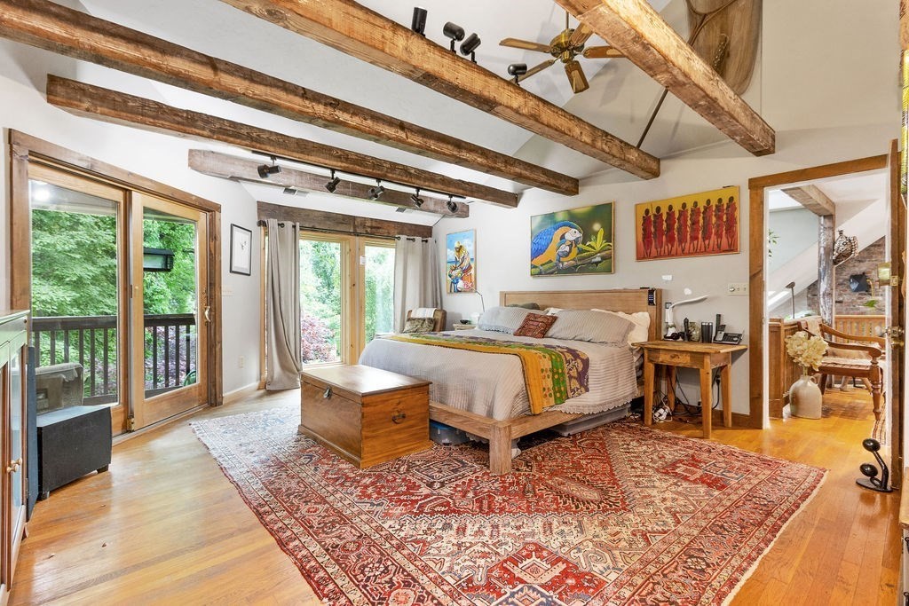 210 Washington St, Sherborn