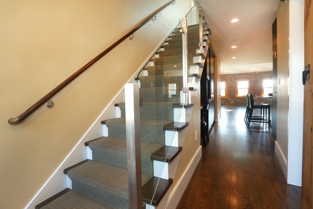 54 State, Newburyport