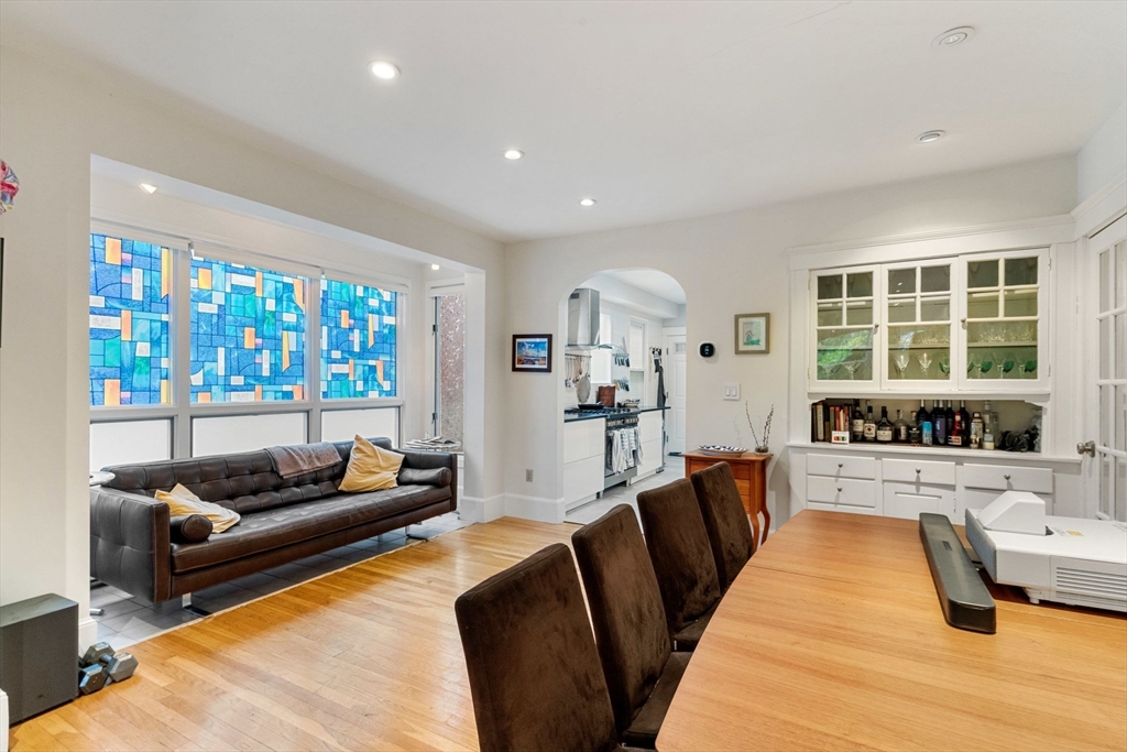 148 Lakeview Ave, West Cambridge