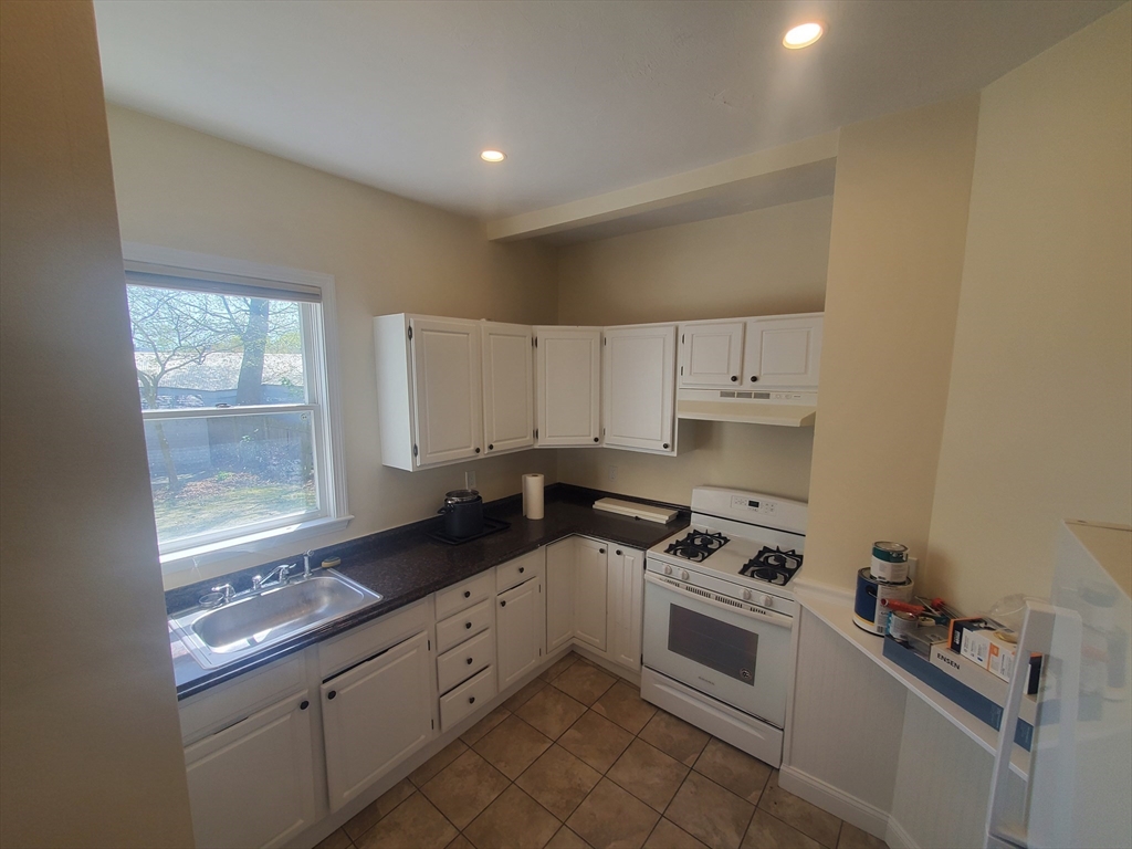 586 Freeport, Dorchester