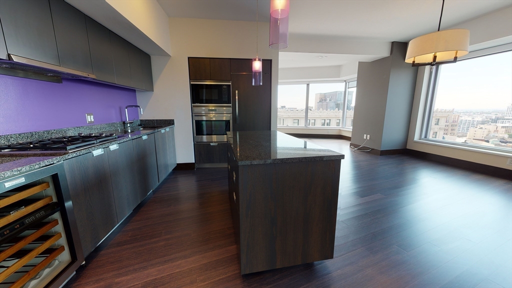 110 Stuart St, Downtown