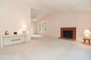 34 Lancaster St, Framingham