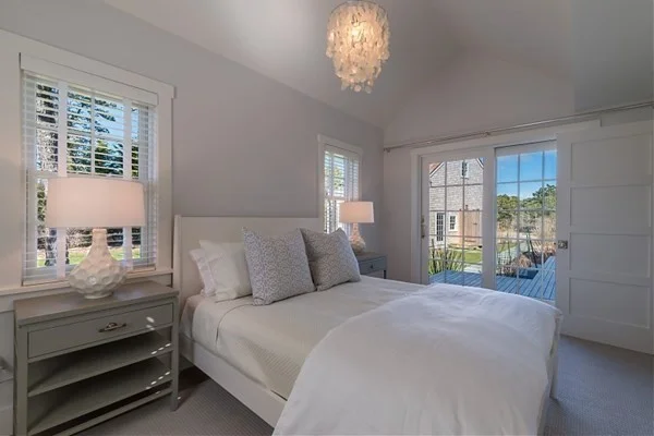 12 Pond View Dr, Nantucket