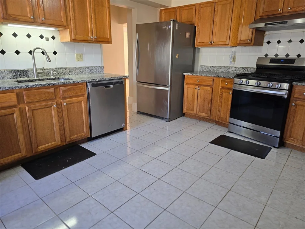 38 Milton, North Andover