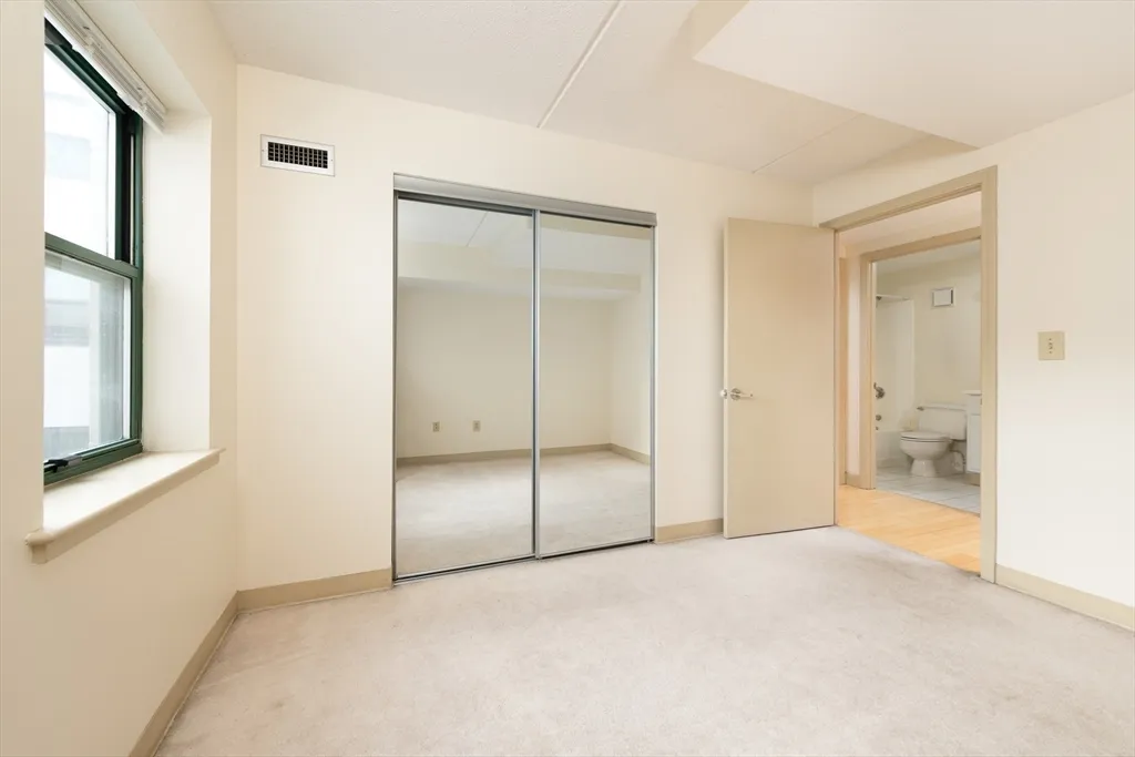 108 Peterborough St, Fenway