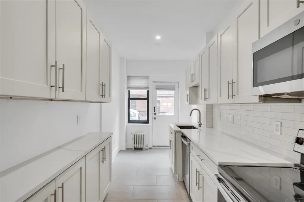 137 Englewood Ave, Brighton