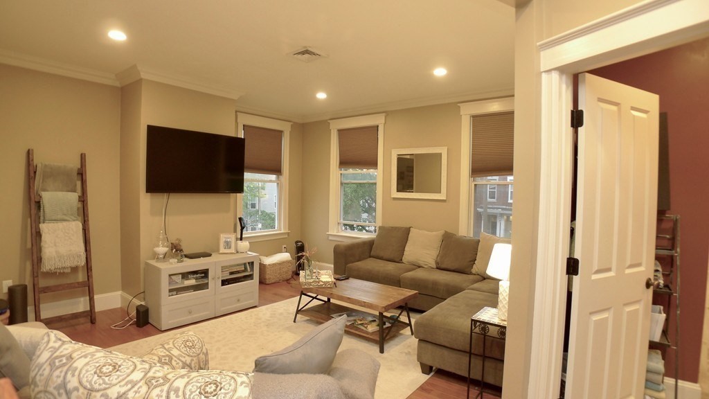 10 Savin Hill Ave, Dorchester