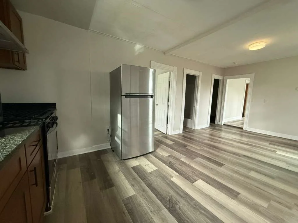 9 Granville St, Zip 01832