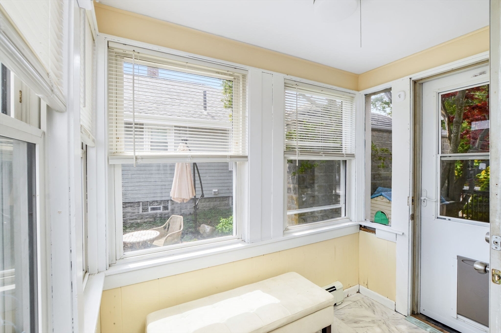 18 Washington Ave, New Bedford