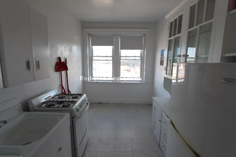 1810 Commonwealth Ave, Brighton