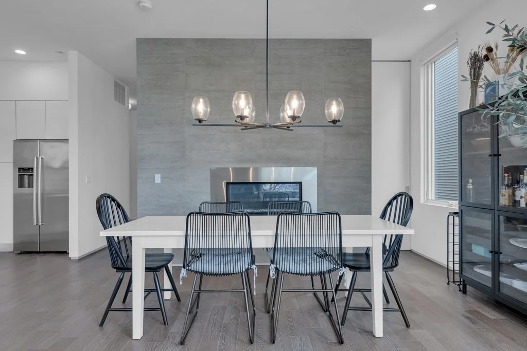 537 E 1st St, South Boston