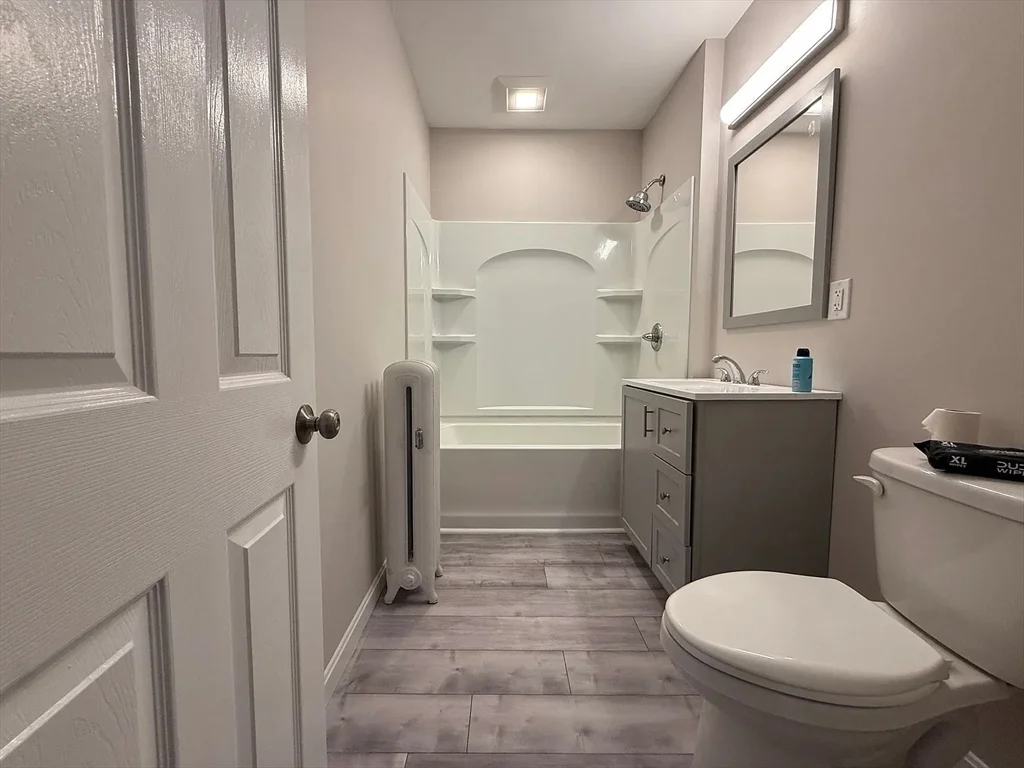 1301 Main St, Worcester