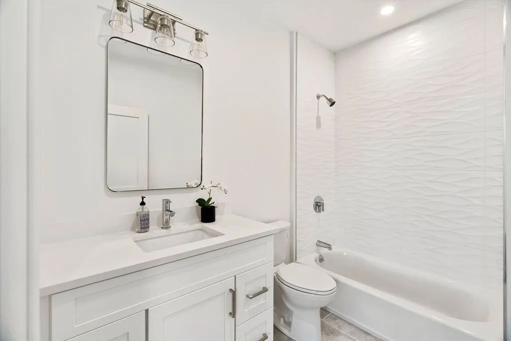 133 Boardman St, East Boston