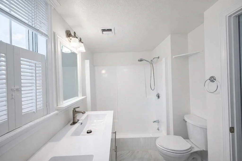 78 Dalby St, Nonantum