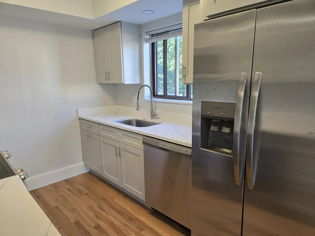 94 Beaconsfield Rd, Brookline Hills
