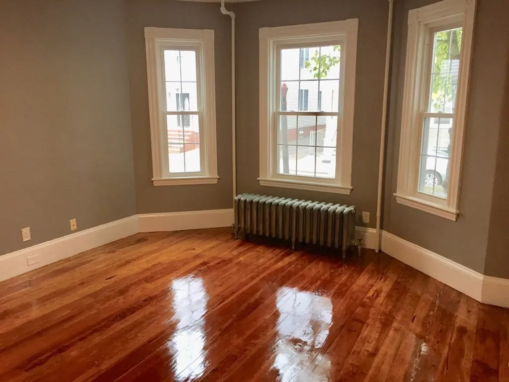 671 E 8th, South Boston