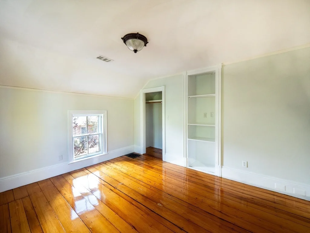 12 Adella Pl, Allston