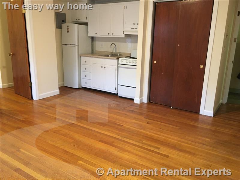 160 N Beacon St, Brighton