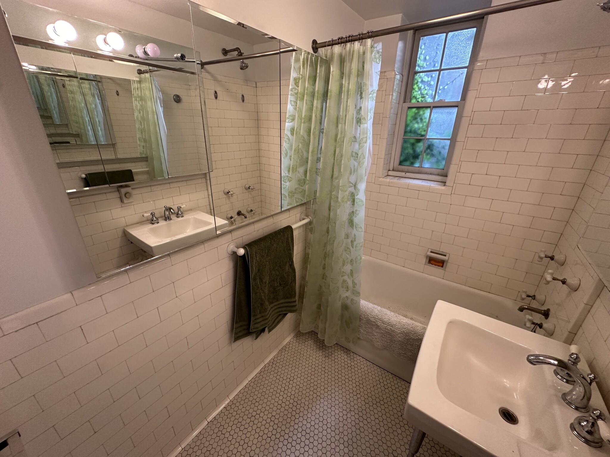 988 Memorial Dr, West Cambridge