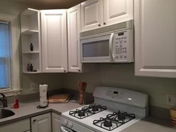 4 Harvard Rd, Belmont