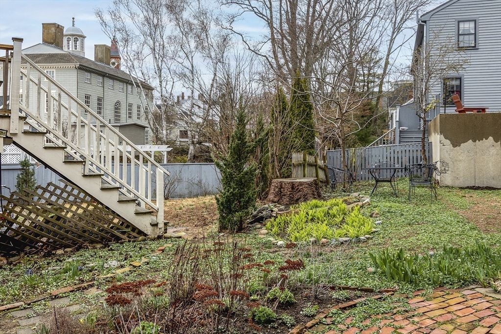 137 Washington, Old Town