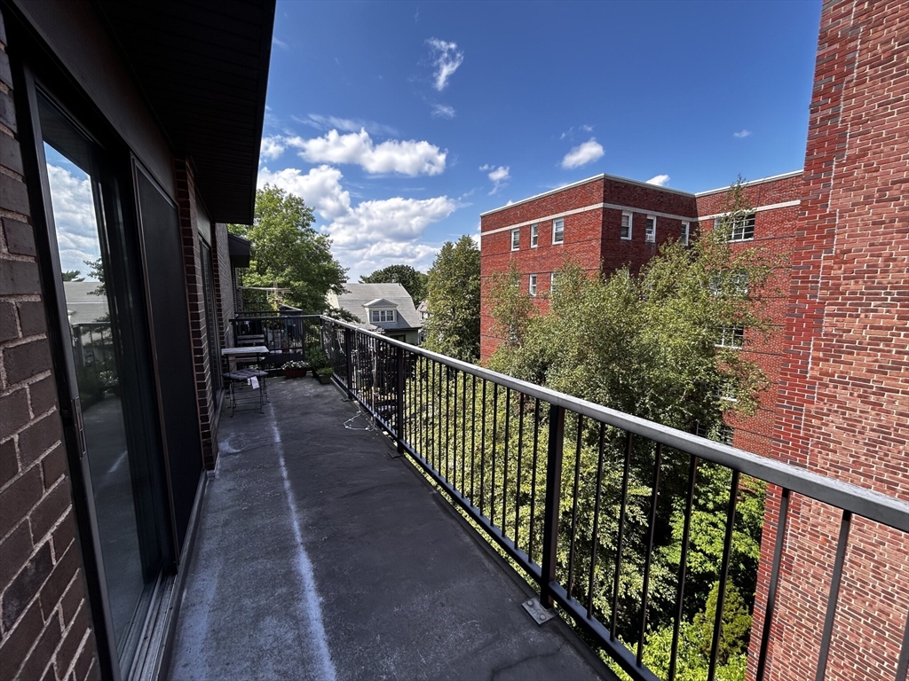 24 Highland Ave, Mid-Cambridge