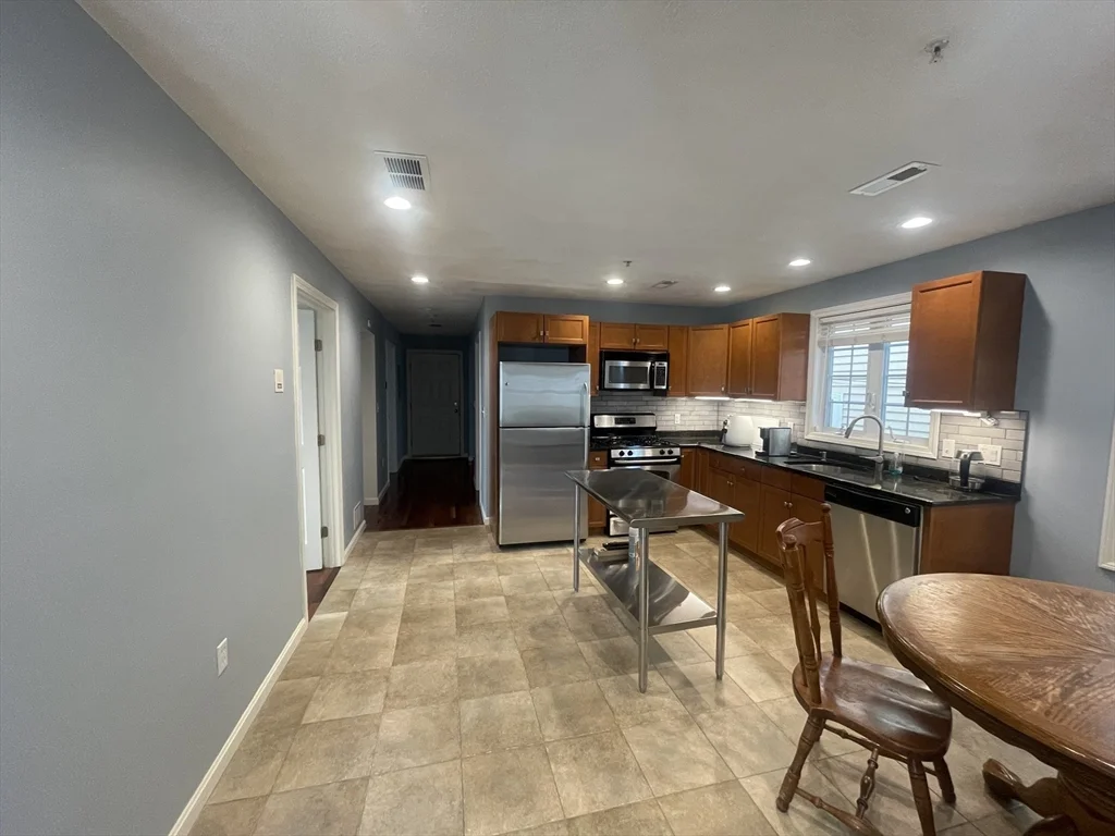 138 Horace St, East Boston