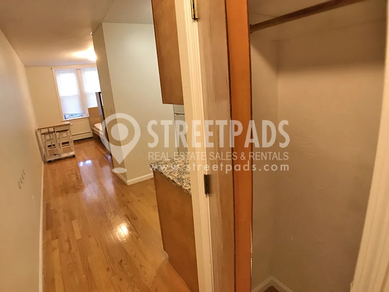 8 Wait St, Mission Hill