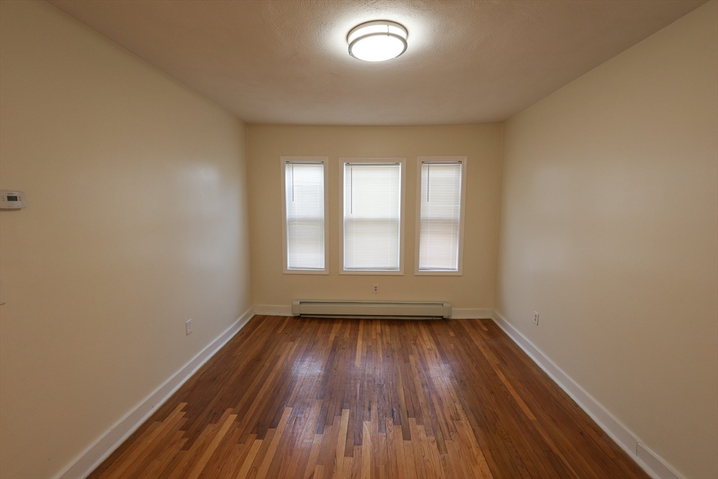 27 Fessenden St, Mattapan