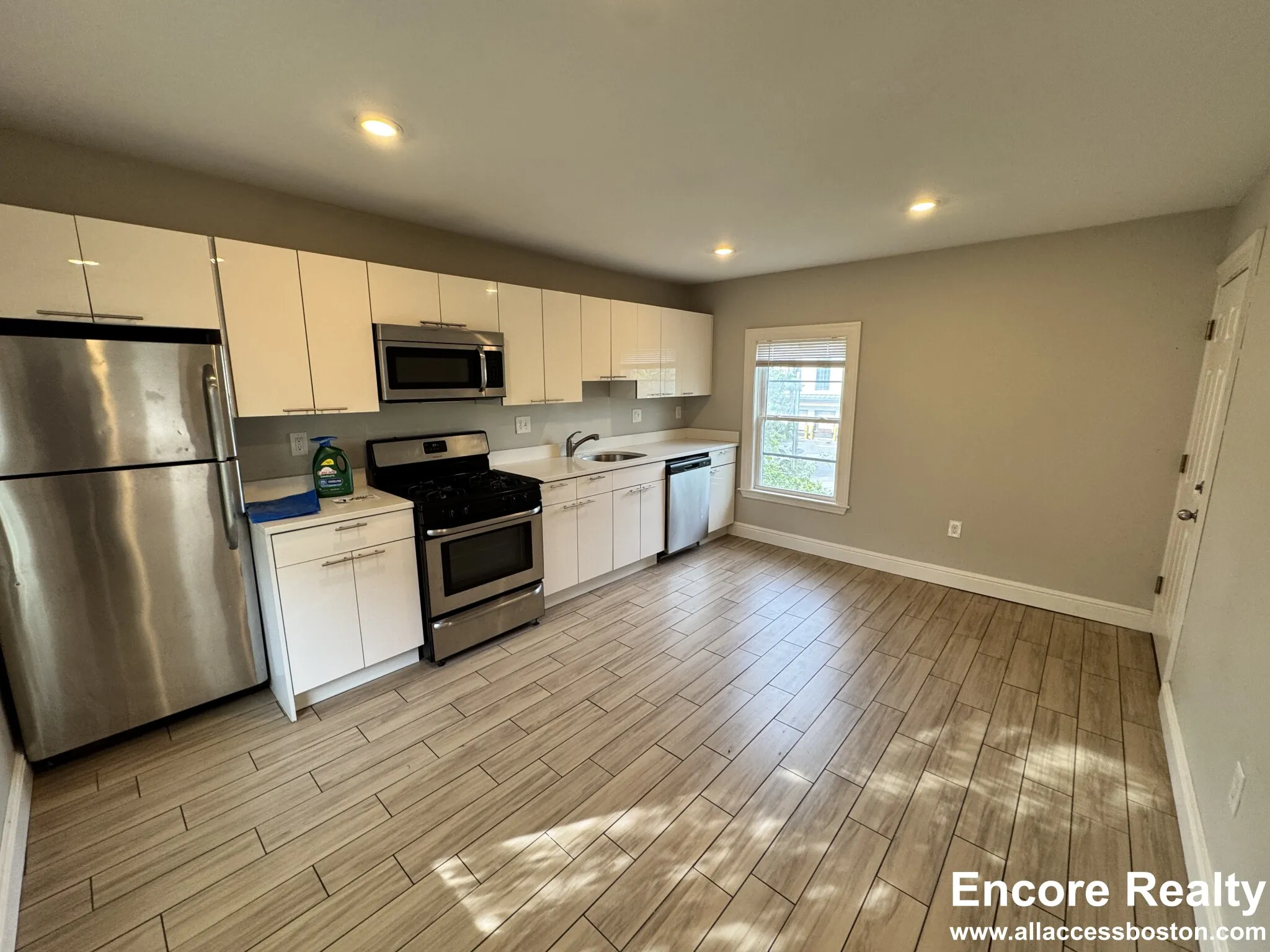 13 Pleasant St, Central Square