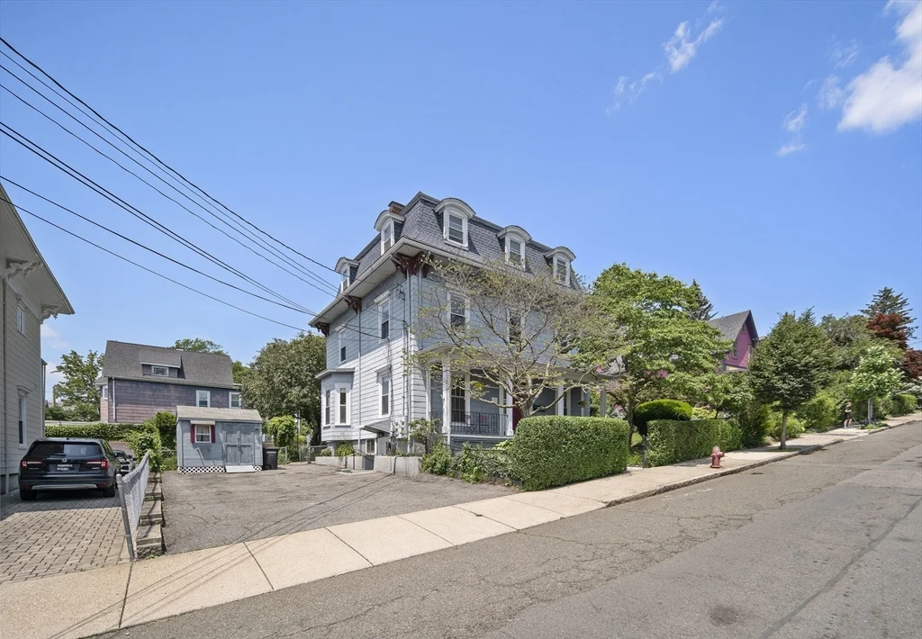 38 Spring, Spring Hill