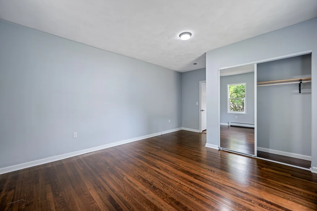 7 Pasadena Pkwy, Worcester