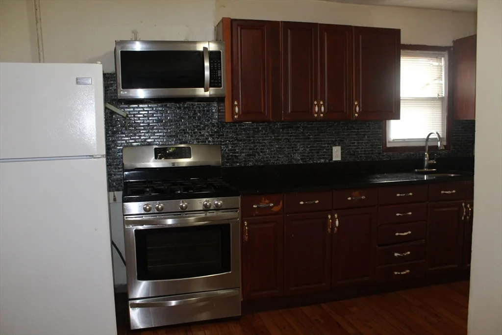 38 Fisk Ave, Magoun Square